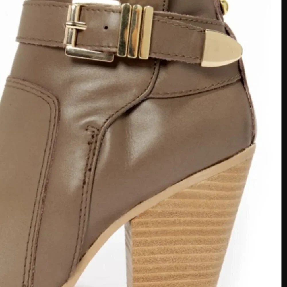 Report Osprey Taupe Belted High Heel Ankle Boots 9